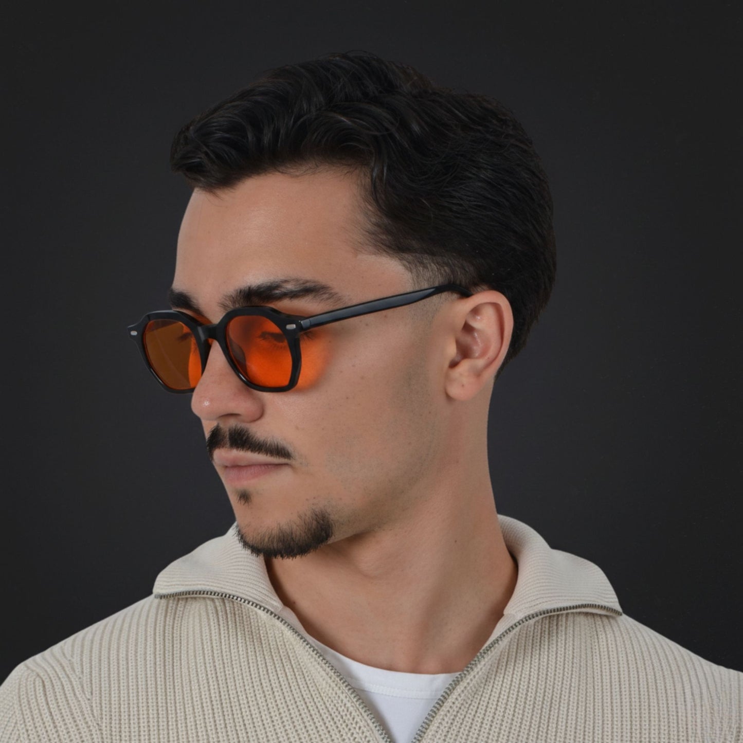 Toulon Noir · Amber