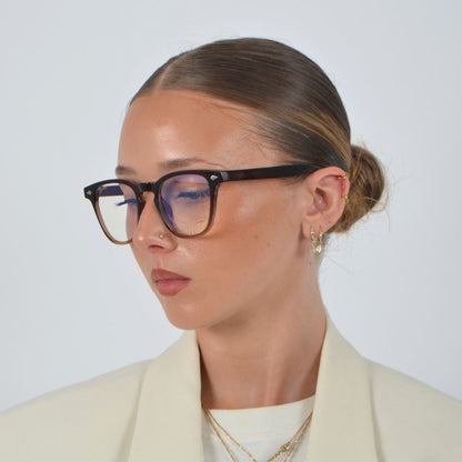 Cannes Amber · Clear